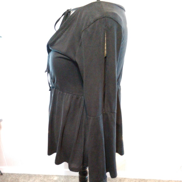 HYFVE Black Reversible Top - Picture 6 of 8